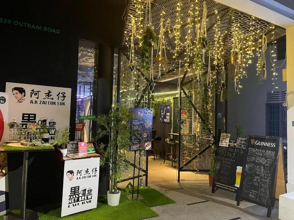 Coller Boutique Asrama Singapura
