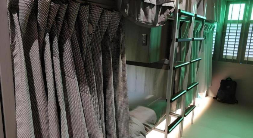 Asrama Coller Boutique Singapura